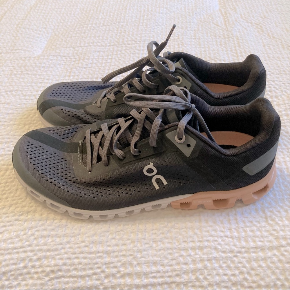 Swedish ON Running Sneakers